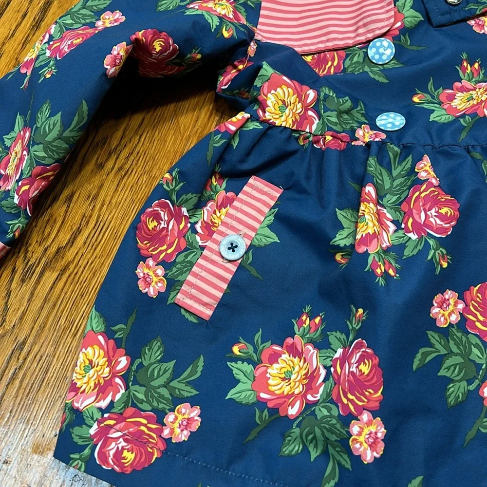 Matilda Jane raincoat. Size 4. Brilliant Daydream Down Came the Raincoat style